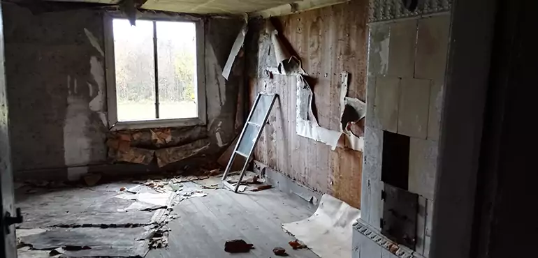 Why Selling a Distressed House Through Traditional Methods Fails in Cary